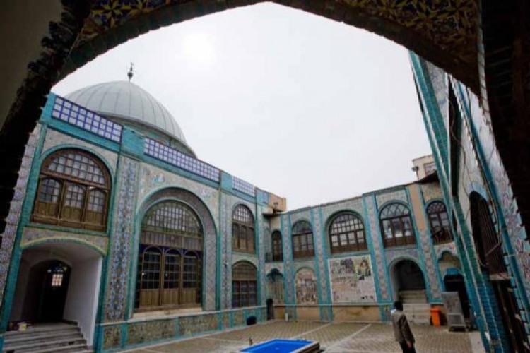 ترکش های ابتذال بر پیکر یک تکیه تاریخی و مذهبي