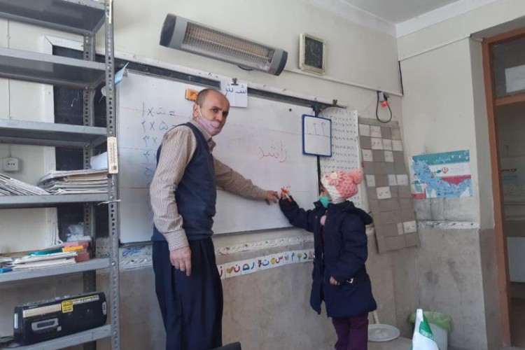 تدریس به ابتدایی ها،در نبود تبلت