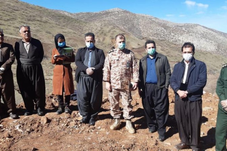 مراسم درختکاری با موضوع منابع طبیعی ،فرهنگ و رسانه در پاوه برگزار شد