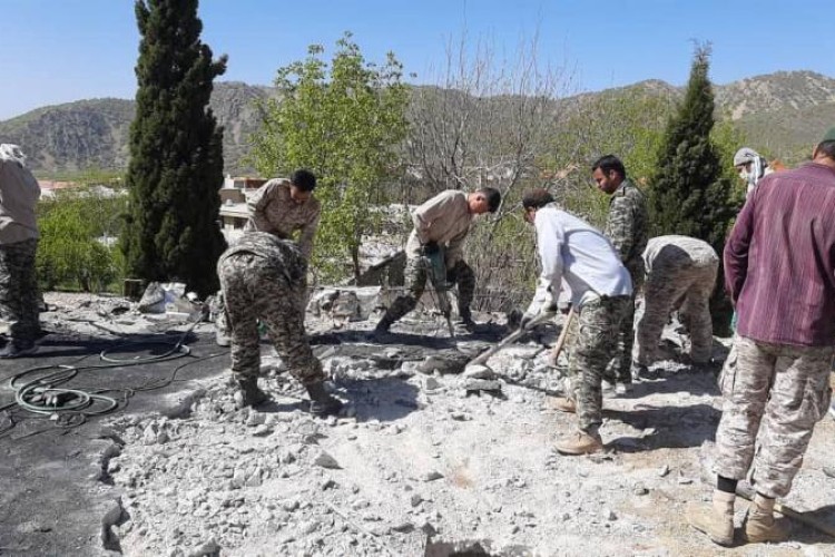 حضور جهادی، جهادگران پاوه در همراهی با مردم زلزله زده سی سخت