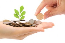 توزیع کمکهای نقدی خیرین در بین اقشار کم درآمد پاوه توسط موسسه خیریه هاومالی خانقاه