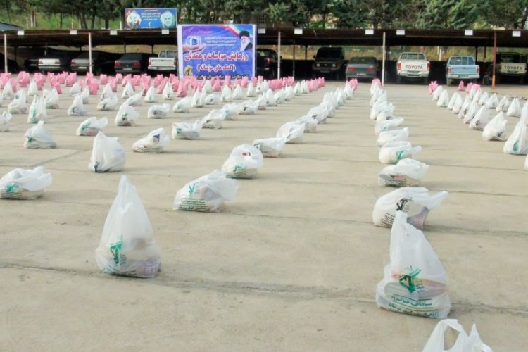 نهمین مرحله کمک های مومنانه سپاه ناحیه جوانرودبرگزارشد