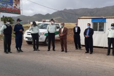 اعمال محدودیت تردد برای خودروهای غیر بومی به پاوه در سه راهی باینگان