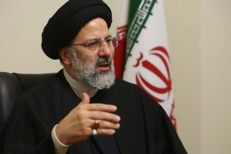 آِیت‌الله رئیسی: آمده ام تا با کمک همه مردم، دولتی مردمی برای ایرانی قوی تشکیل دهم