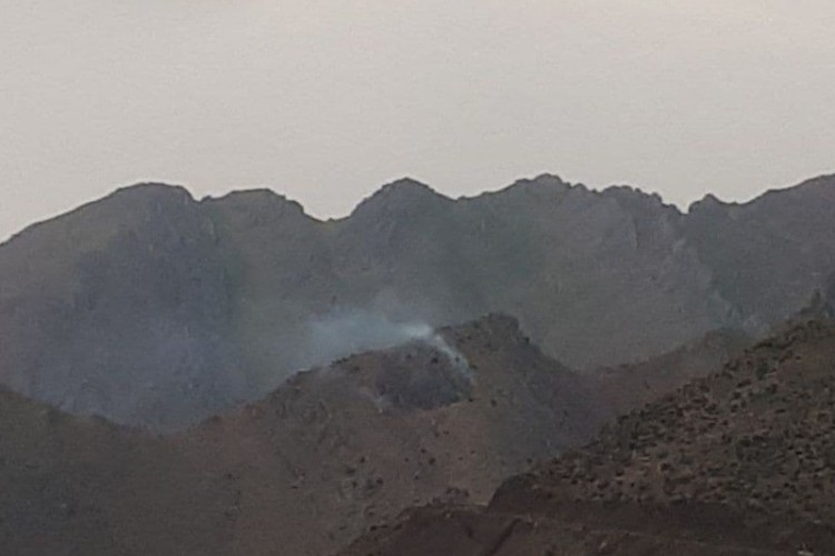 وقوع چند فقره آتش سوزی در مراتع شهرستان پاوه بر اثر رعد و برق