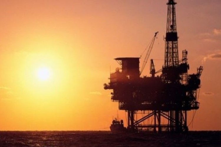 ئێستەیەو مێذانێوە گازی فرەگەورە پایینو دەریاو کاسپیەنی