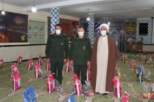 ۲۰۰ بسته معیشتی در بین نیازمندان پاوه توزیع شد