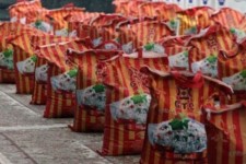 تهیه و توزیع کمک های مومنانه به‌مناسبت هفته وحدت