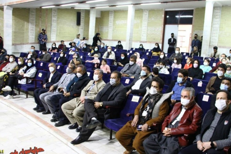 گزارش تصویری از اکران فیلم بووکه بارانه در پاوه