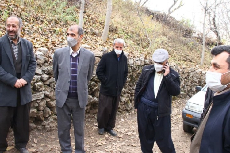 مشکلات برخی از باغداران روستای دوریسان پاوه بررسی شد