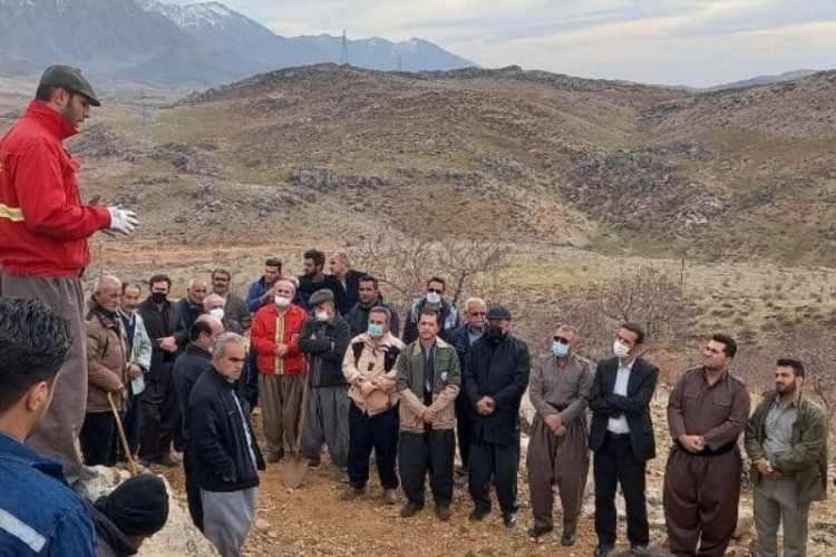 برگزاری پویش ملی بذرکاری برای احیا جنگلهای زاگرس+تصاویر