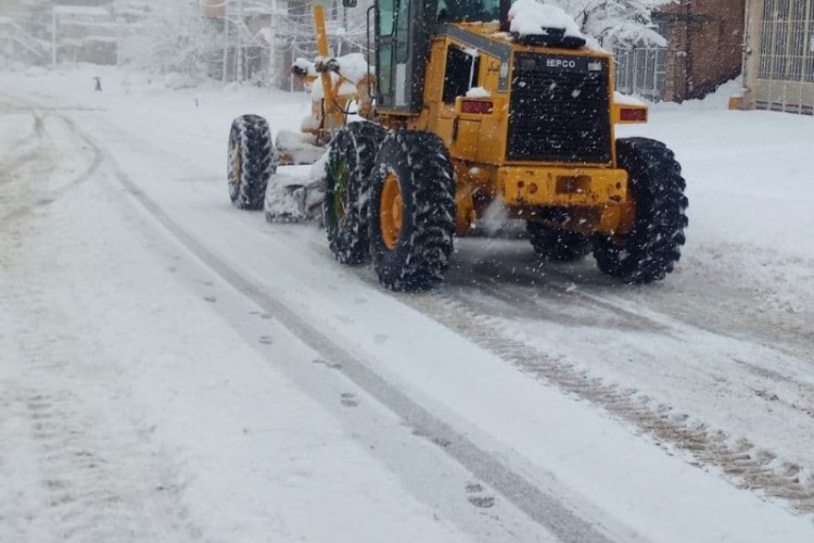 فرماندار جوانرود : راههای روستایی شهرستان جوانرود مسدود شده است 