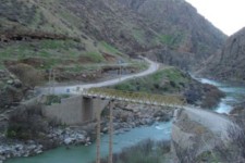 مسیر ارتباطی پاوه به نودشه در زلته مسدود شد