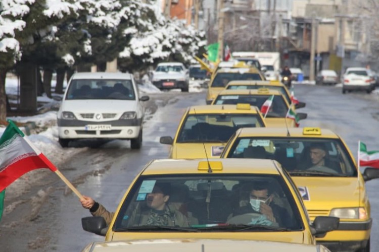 برگزاری رژه موتوری به مناسبت دهه فجر در پاوه+تصاویر