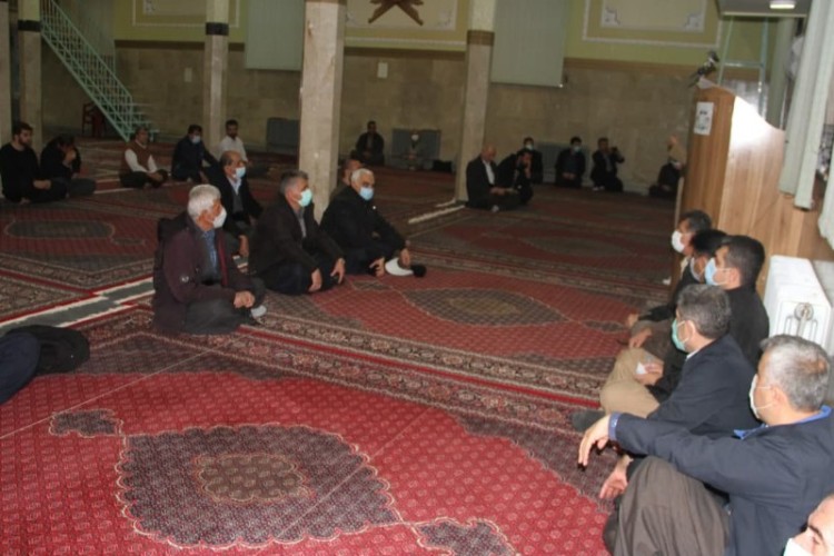 برگزاری میزخدمت به مناسبت ایام ا..دهه مبارک فجر در پاوه+تصاویر