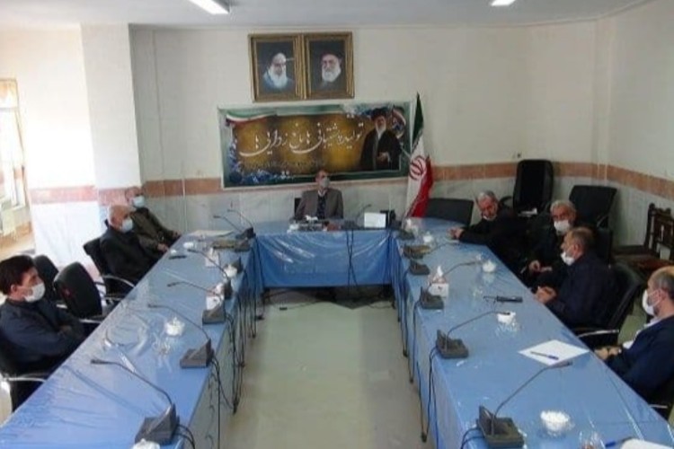 مانفیست انقلاب اسلامی در شعار استقلال ،آزادی ، جمهوری اسلامی خلاصه می شود