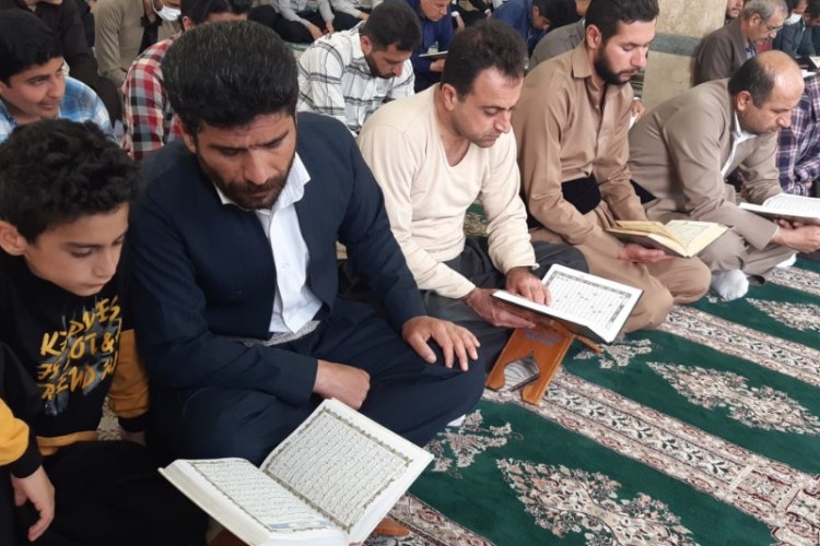 محفل انس با قران با حضور قاریان برجسته استان در پاوه برگزار شد