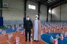 توزیع ۱۴۵۰ بسته معیشتی توسط سپاه و بسیج در سطح شهرستان پاوه