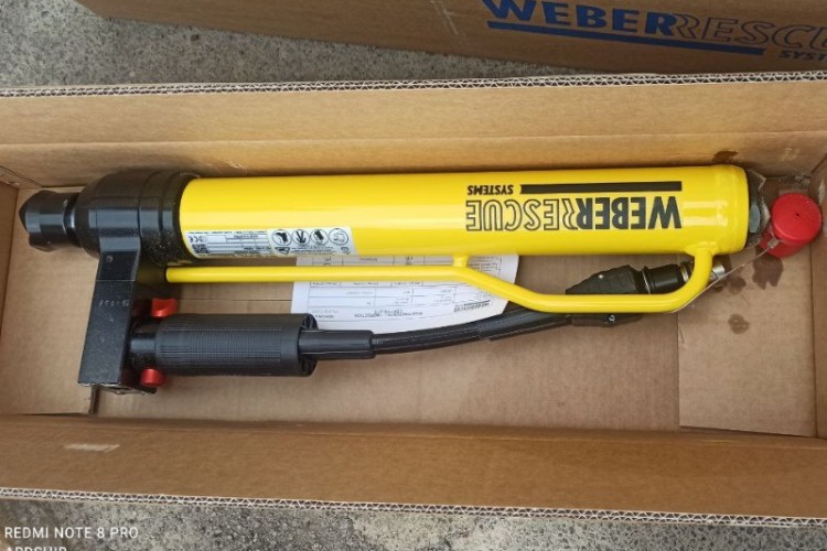 تجهیز آتش‌نشانی شهرداری پاوه به ست هیدرولیک امداد و نجات