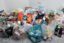 کشف ۳۰۰ کیلوگرم مواد غذایی غیر قابل مصرف مصرف در یک روز!!!