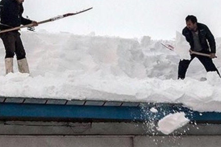 سقوط از پشت بام جان کارمند آبفای پاوه را در شهر شاهو گرفت