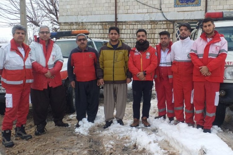 بازدید سرپرست جمعیت هلال احمر پاوه از پایگاه امدادونجات سه‌راهی باینگان 