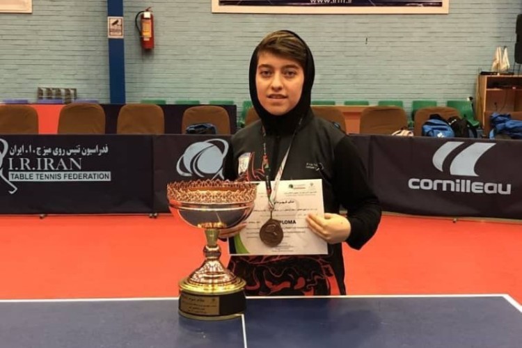 حضور ارزشمند خانم اوین احمدی،ورزشکار پینگ پنگ باز شهرستان پاوه درمسابقات کشوری