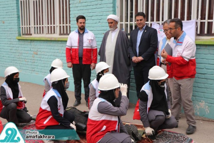 کسب مقام دوم استانی توسط دانش آموزان دختر تیم دادرس جمعیت هلال احمر شهرستان پاوه