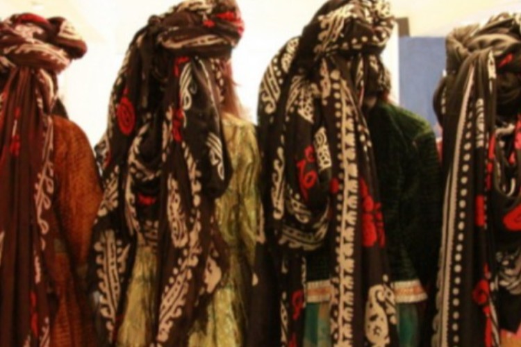 «گُل‌وَنی» جلوه‌ای از شکوه زاگرس‌نشینان/ پوششی با کارکرد اجتماعی