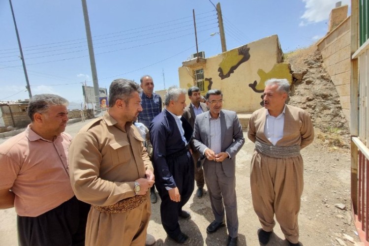 بازدید سرپرست فرمانداری پاوه از آخرین وضعیت سایت موقت مسافری پایانه مرز شوشمی