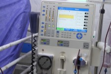 اهداء یک دستگاه دیالیز به بیماران پاوه +تصاویر