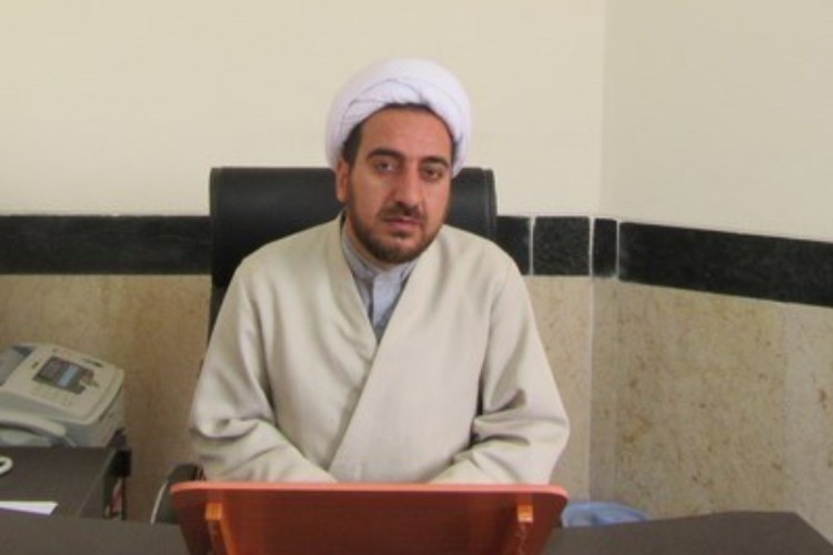 دشمن از گسترش اندیشه‌های اسلامی در باب شخصیت زن واهمه دارد