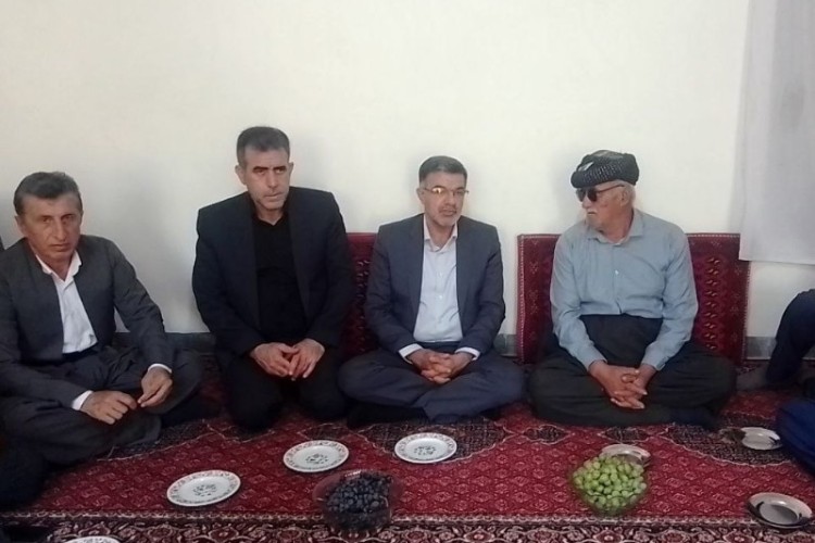 از جانباز 50 درصد در روستای مرزی هانه گرمله تجلیل شد