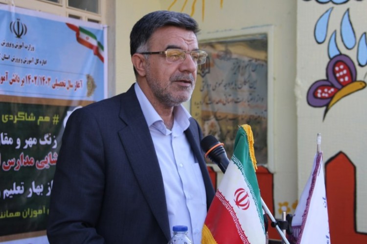 دشمن بدنیال ستاندن هویت و ارزشهای والای انسانی ما است+تصاویر