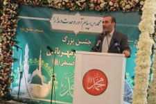 70 پروژه نیمه کاره استان، آماده بهره برداری است/ طرح کولبری، معیشت، امنیت و کرامت و سلامت مردم را تامین می کند