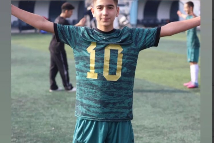 درخشش آژوان اخشیچ بازیکن پاوه ای تیم "پاس قوامین تهران"