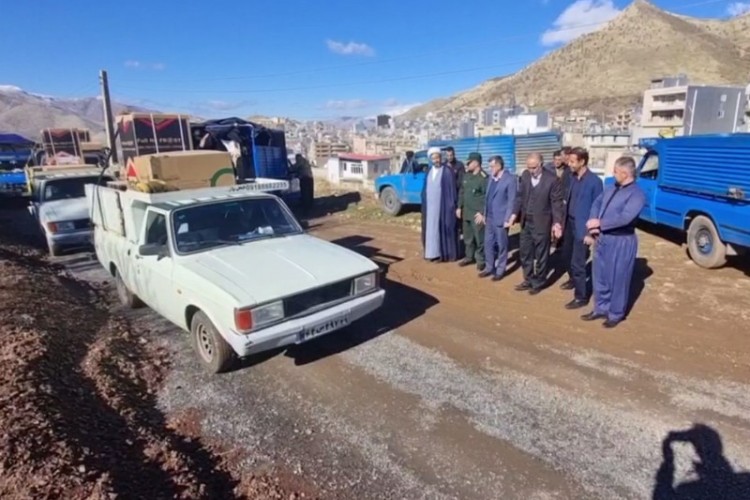 23 سری جهیزیه به نوعروسان شهرستان پاوه اهدا شد