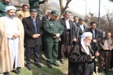 مزار شهدای پاوه غبار روبی و عطر افشانی شد +تصاویر