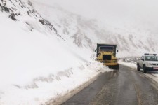 بارش 70 سانتیمتری برف در سه راهی شهدای پاوه