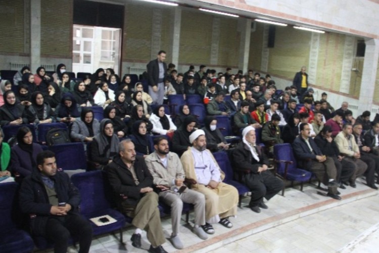 نشست روشنگری فرهنگیان و جشن رای اولی ها در پاوه برگزار شد+تصاویر