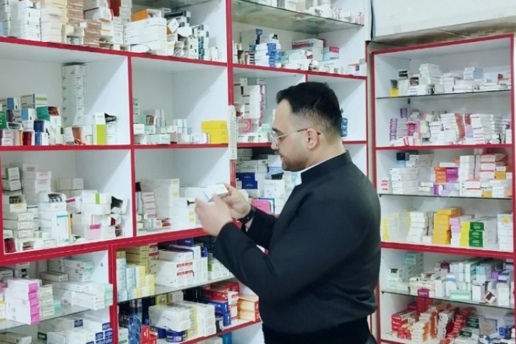 پایش دوره ای داروخانه های بخش خصوصی پاوه