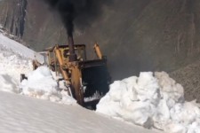 تداوم برف روبی در گردنه تته پاوه