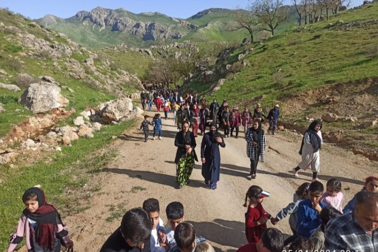 برگزاری همایش پیاده روی در شهر بانه وره