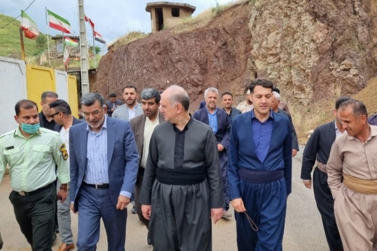 بازدید منتخب مردم پاوه و اورامانات از سایت مسافری پایانه مرزی شوشمی