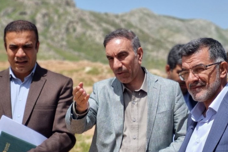 نارضایتی معاون عمرانی استانداری کرمانشاه از وضعیت اجرای پروژه کنار گذر پاوه