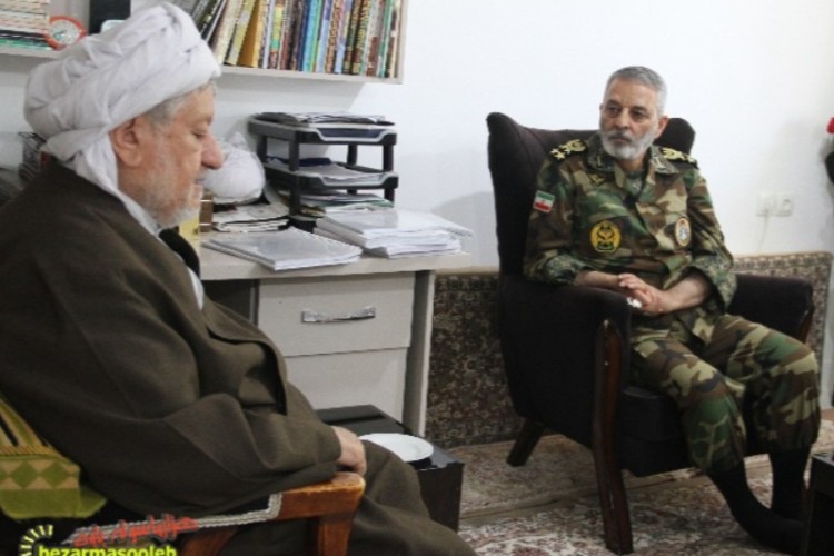 فرمانده کل ارتش ایران با حاج ماموستا قادری دیدار و گفتگو کرد+تصاویر