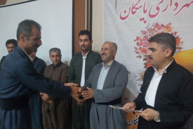 برگزاری آیین تجلیل از کارگران و بازنشستگان شهرداری باینگان