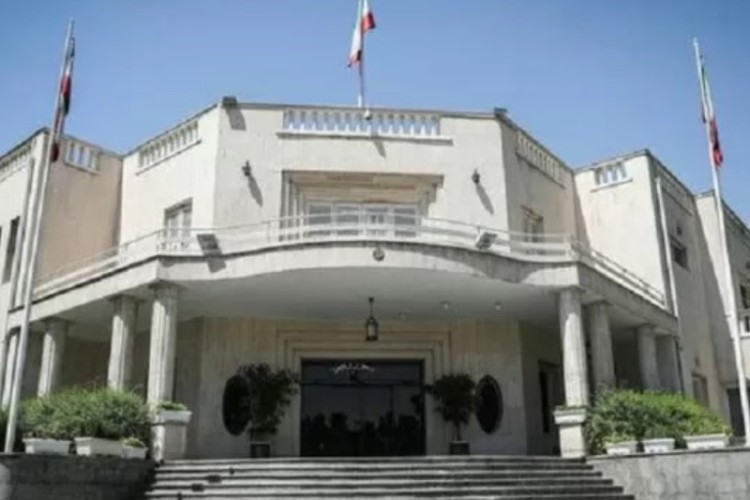 مسیر پرافتخار شهید آیت‌الله رئیسی ادامه می‌یابد