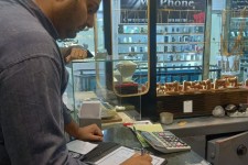 پلمپ یک واحد طلا فروشی در پاوه