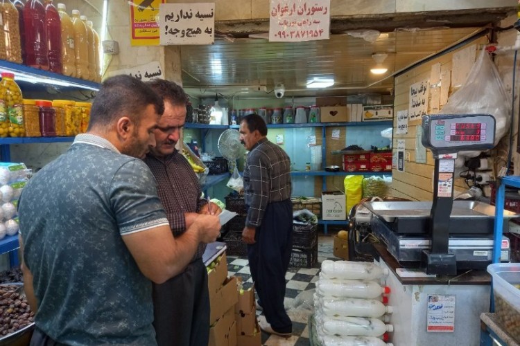 تشکیل 4فقره پرونده تخلف گران‌فروشی وعدم درج قیمت وکم فروشی در پاوه